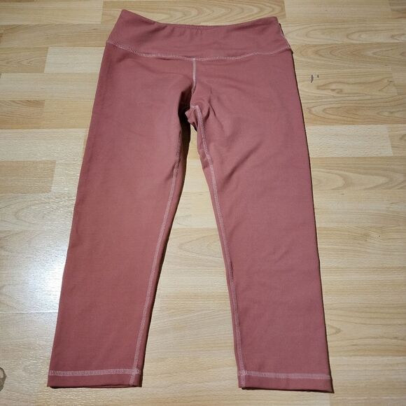 BUFF BUNNY crops - Picture 2 of 4